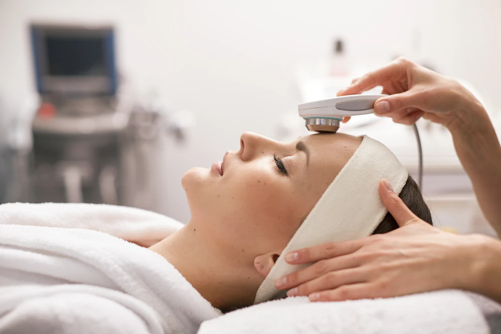 Girl doing cosmetic procedures.jpg.webp